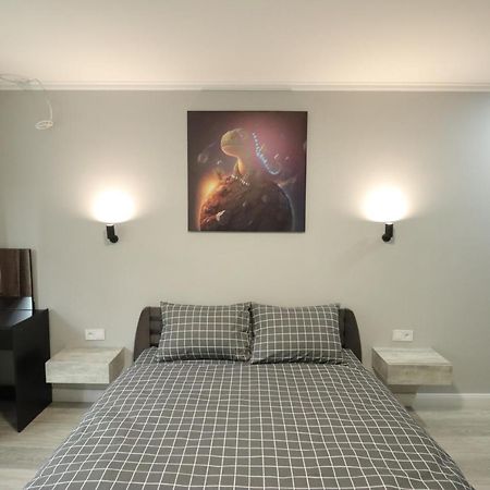 Ferienwohnung Cosmos Ternopil Exterior foto